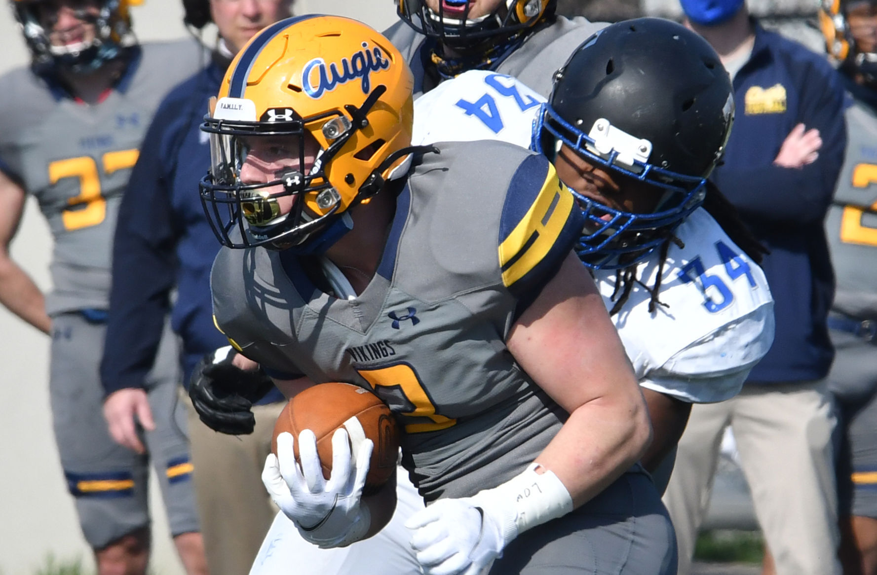 040321-qc-spt-augie football-112